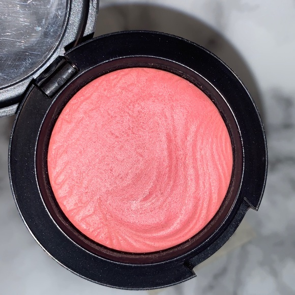 FLAMING CHIC MAC Extra Dimension Blush - Picture 3 of 13